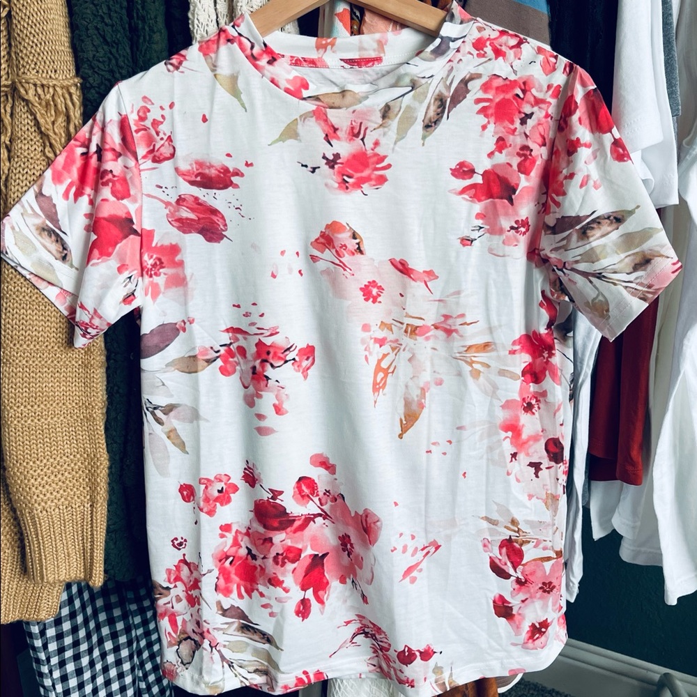 White / red stretchy floral top